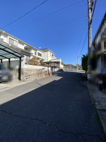中古戸建　毘沙門台1丁目の前面道路含む現地写真