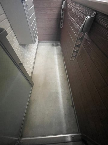 DEVELD中郷のバルコニー