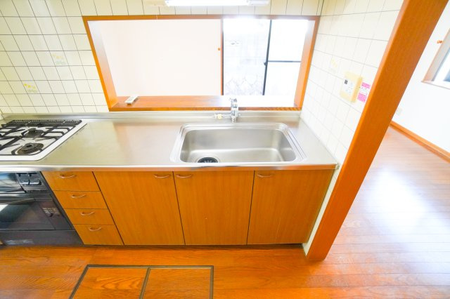 井口貸家のキッチン|きれいなキッチンです