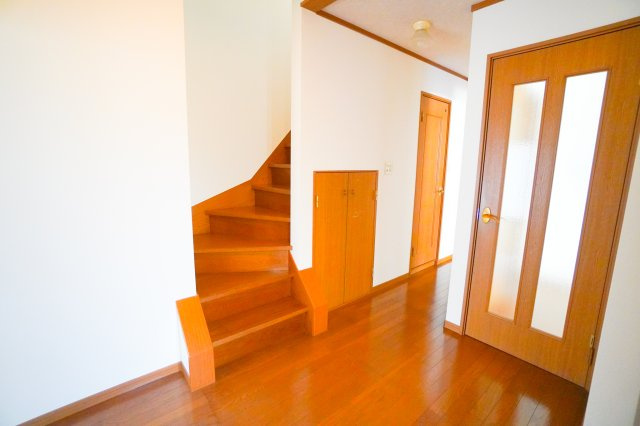 井口貸家の内装|明るい室内です