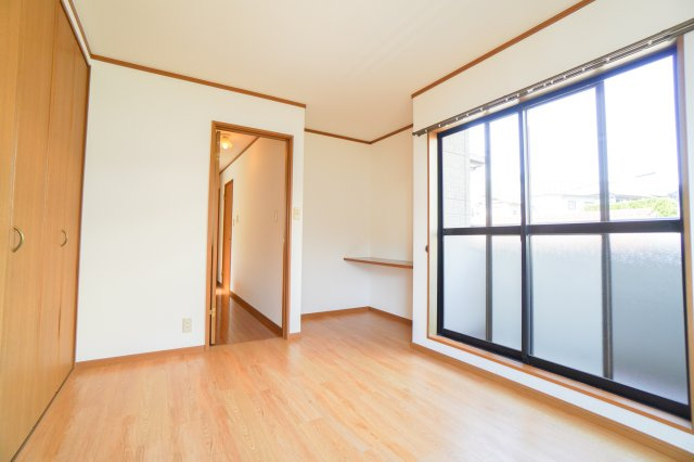 井口貸家の洋室|明るい洋室です