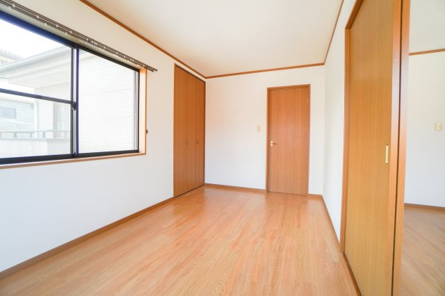 井口貸家の洋室|使い勝手のいい洋室です