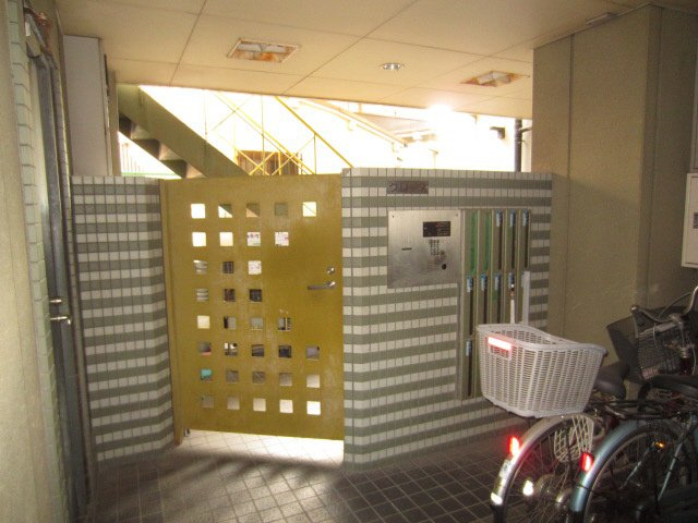 【エントランス】