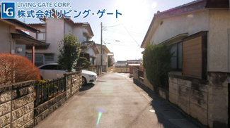 【前面道路含む現地写真】 | 前面道路　関係者以外の往来の無い道路です。