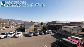 【展望】 | 隣地は丸亀製麺の駐車場。すっきりとした眺望です。