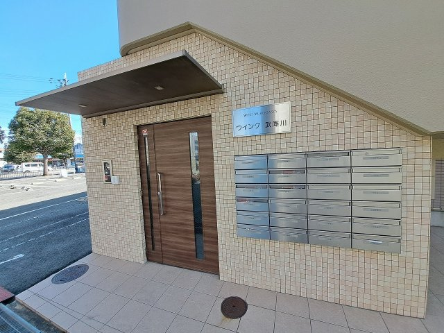 ウイング武庫川のエントランス