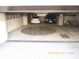 【駐車場】