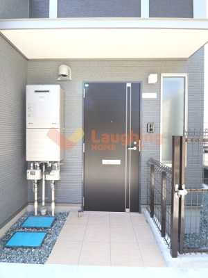 【エントランス】 | センターフィールド | 建物の内部です