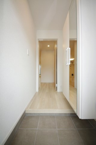 アンジェロ　セイスの玄関