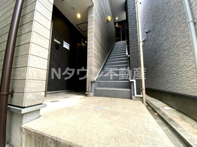 【エントランス】 | クリークコート | 建物の内部です