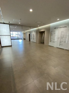 【エントランス】 | 江坂駅連絡口からも直結した2Fエントランス