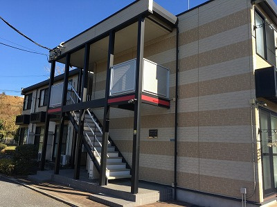 レオパレス里Ⅱのエントランス