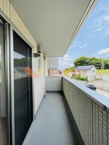 久留米市上津町のアパートのバルコニー|同建物別タイプの写真です