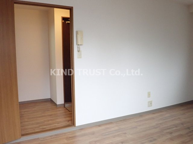 ドエル南森町の居間・リビング|おしゃれなリビングです