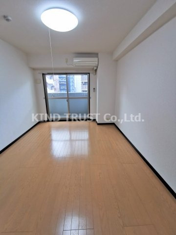 ジェルメの居間・リビング