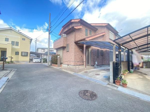 和歌山市西庄中古戸建の前面道路含む現地写真