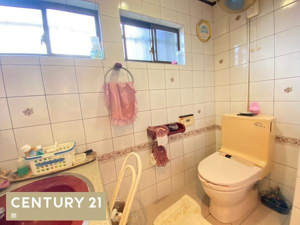 橋本市橋本中古戸建のトイレ