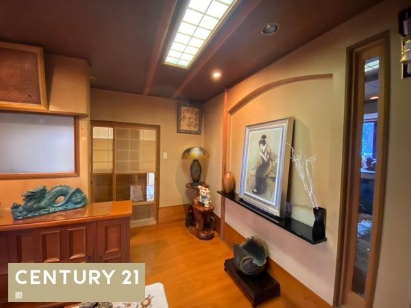 橋本市橋本中古戸建の玄関