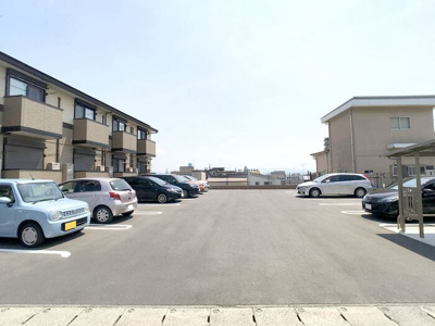 【駐車場】 | コスモス薬師 | 駐車場完備です