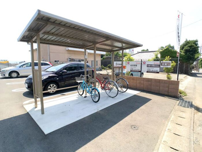 【その他共用部分】 | コスモス薬師 | 屋根付き駐輪場があります