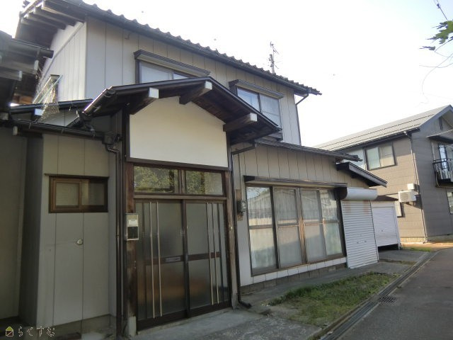 葛巻牧野貸家の外観