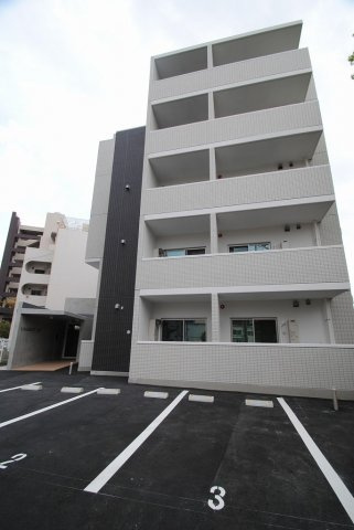 ロジュマンエストの外観