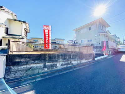 【前面道路含む現地写真】 | 【仲介手数料無料】MLH辻堂駅／両面道路！整形地６０坪♪茅ヶ崎市堤／建築条件なし売地１区画 | 南北に面した整形地６０坪のゆとりのあるボリューム！カースペースを複数台分確保したり、様々な建物プランの構想が出来るので、こだわりを持ってマイホームが造れます！