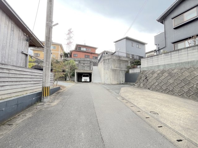 筑紫戸建ての前面道路含む現地写真