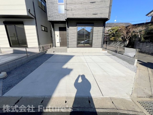 流山市東初石4丁目　新築戸建　全2棟　2号棟の駐車場|カースペース並列2台