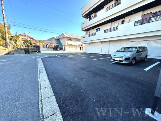 ガーデンハイツの駐車場