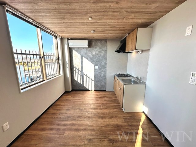 ガーデンハイツの居間・リビング