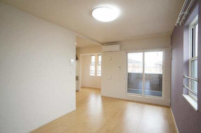 スプリング　フラワーⅢの居間・リビング|居室・リビング