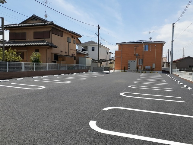 ブリッサの駐車場