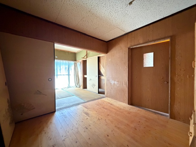 都城市上長飯町の中古一戸建の洋室