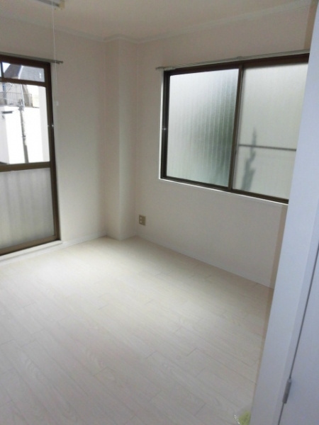 パークハイツゆあさの居間・リビング|洋室