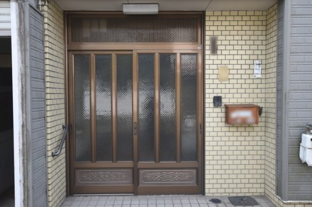 中古戸建　岐阜市昭和町１丁目　昭和５５年築の玄関|玄関