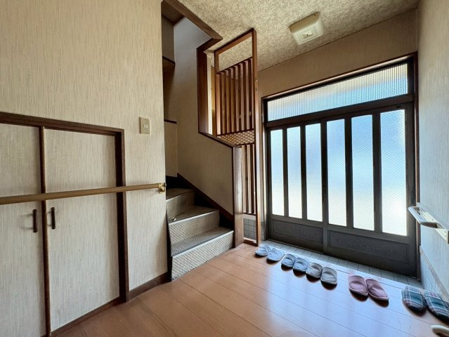 中古戸建　岐阜市昭和町１丁目　昭和５５年築の玄関|玄関