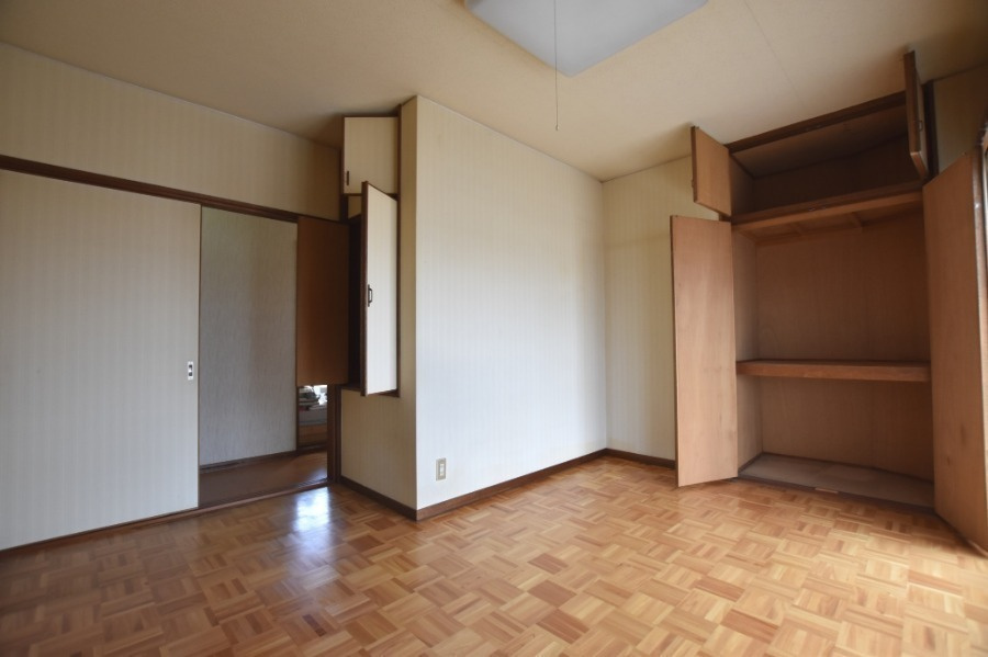 中古戸建　岐阜市昭和町１丁目　昭和５５年築の洋室|洋室