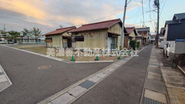 ６０５１７　岐阜市鏡島土地の外観