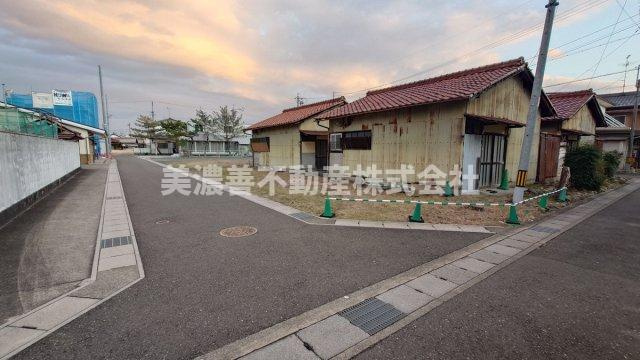 ６０５１７　岐阜市鏡島土地の外観