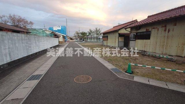 ６０５１７　岐阜市鏡島土地の前面道路含む現地写真