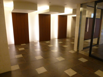【ロビー】 | コスモプレミアムベイ大阪 | 建物の内部です