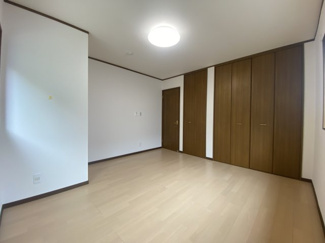 【洋室】 | 北五葉５丁目　中古戸建 | ２階洋室約7.5帖です。