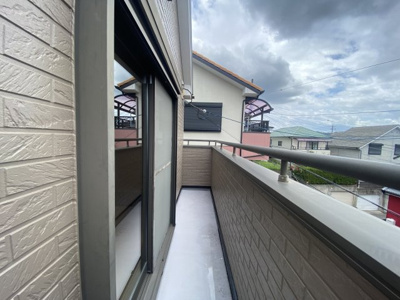 【バルコニー】 | 北五葉５丁目　中古戸建 | 南側バルコニーで陽当り・通風良好です。