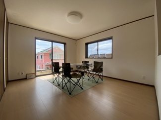 【居間・リビング】 | 北五葉５丁目　中古戸建