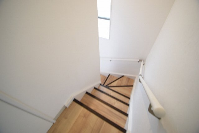 トレーフルのその他|中階段上から