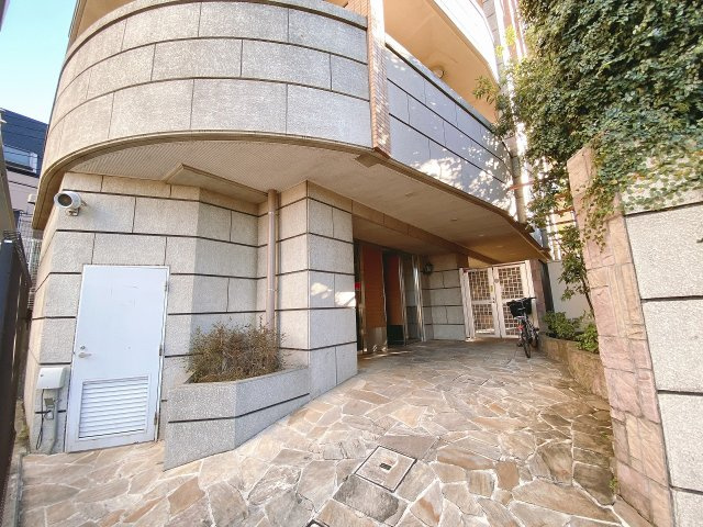 フェイムフロンテージ高田馬場のエントランス