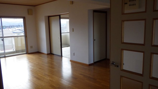【居間・リビング】