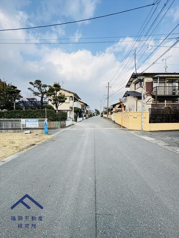 那珂川市西隈１丁目　戸建ての前面道路含む現地写真