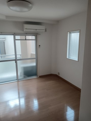 【居間・リビング】 | セレーン城跡